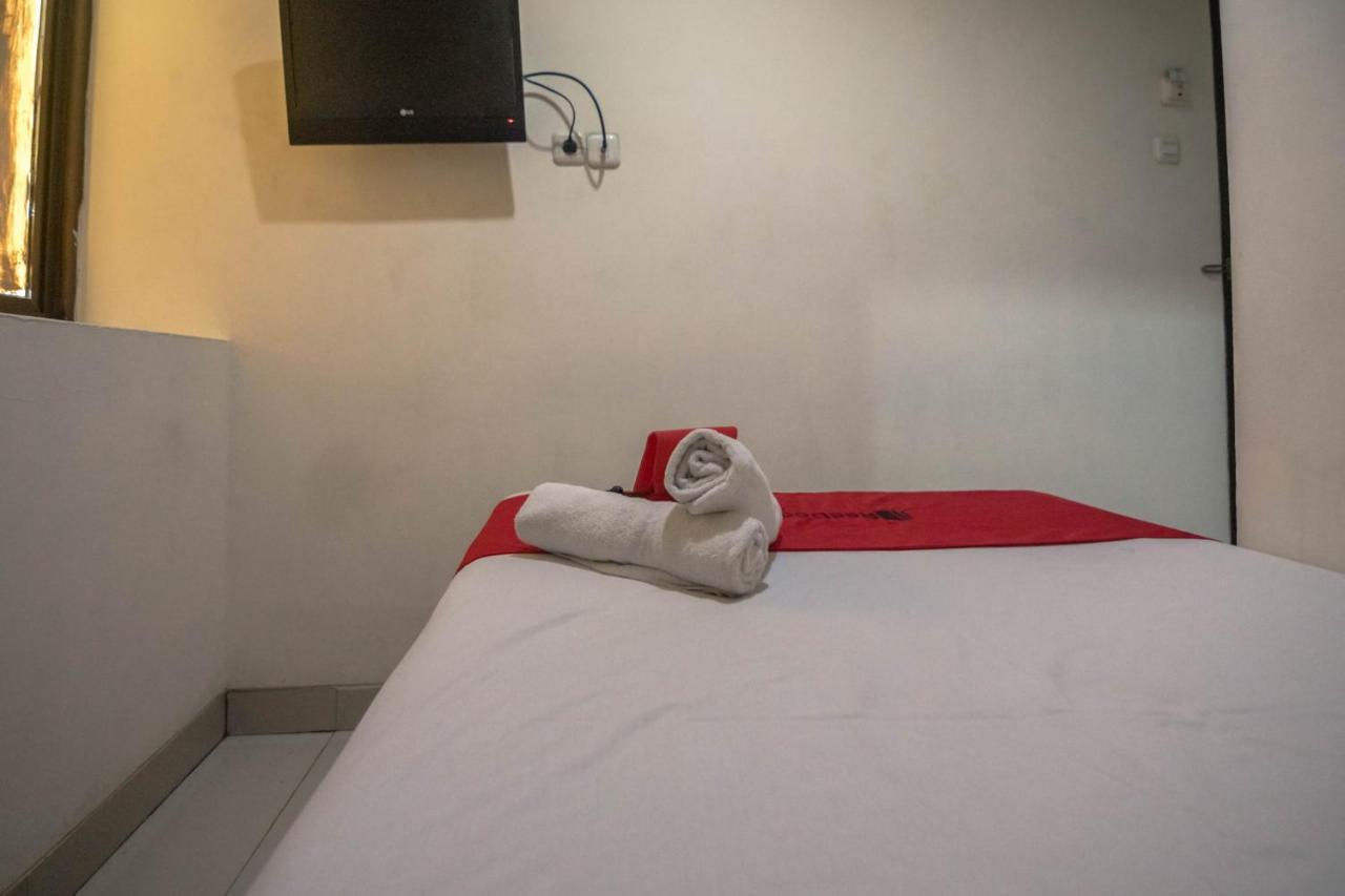 Reddoorz Near Rs Husada Jakarta Extérieur photo